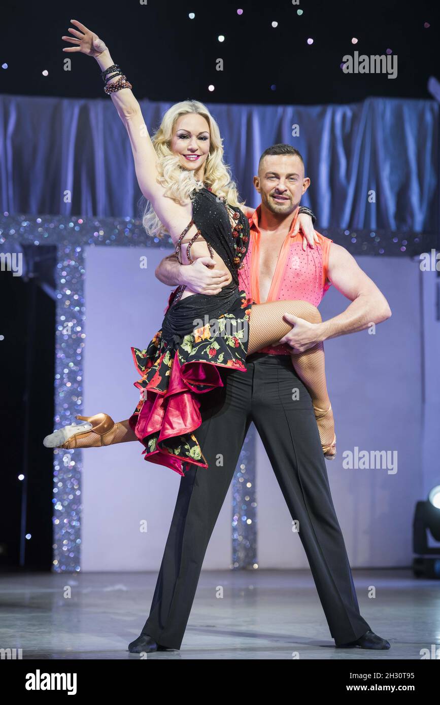 Kristina Rihanoff and Robin Windsor on stage performing Puttin' On The Ritz at the New Wimbledon Theatre in London. Stock Photo