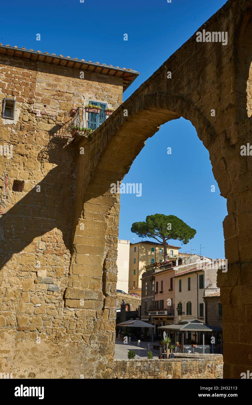 Aquädukt, Pitigliano, mittelalterliche Tuffstein-Stadt, Provinz Grosseto, Toskana, Italien, Europa Stock Photo