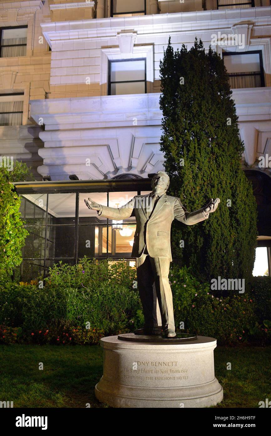 Tony Bennett 's 'I lost my heart in San Francisco' debuted at The Fairmont Hotel Stock Photo