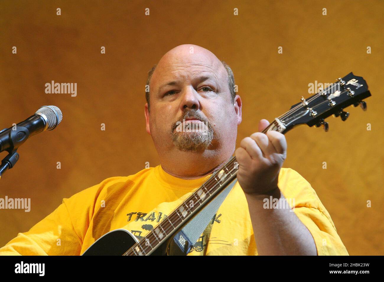 Kyle Gass of Tenacious D in concert at the Hammersmith Apoll in London on December 18, 2006.  Entertainment Stock Photo