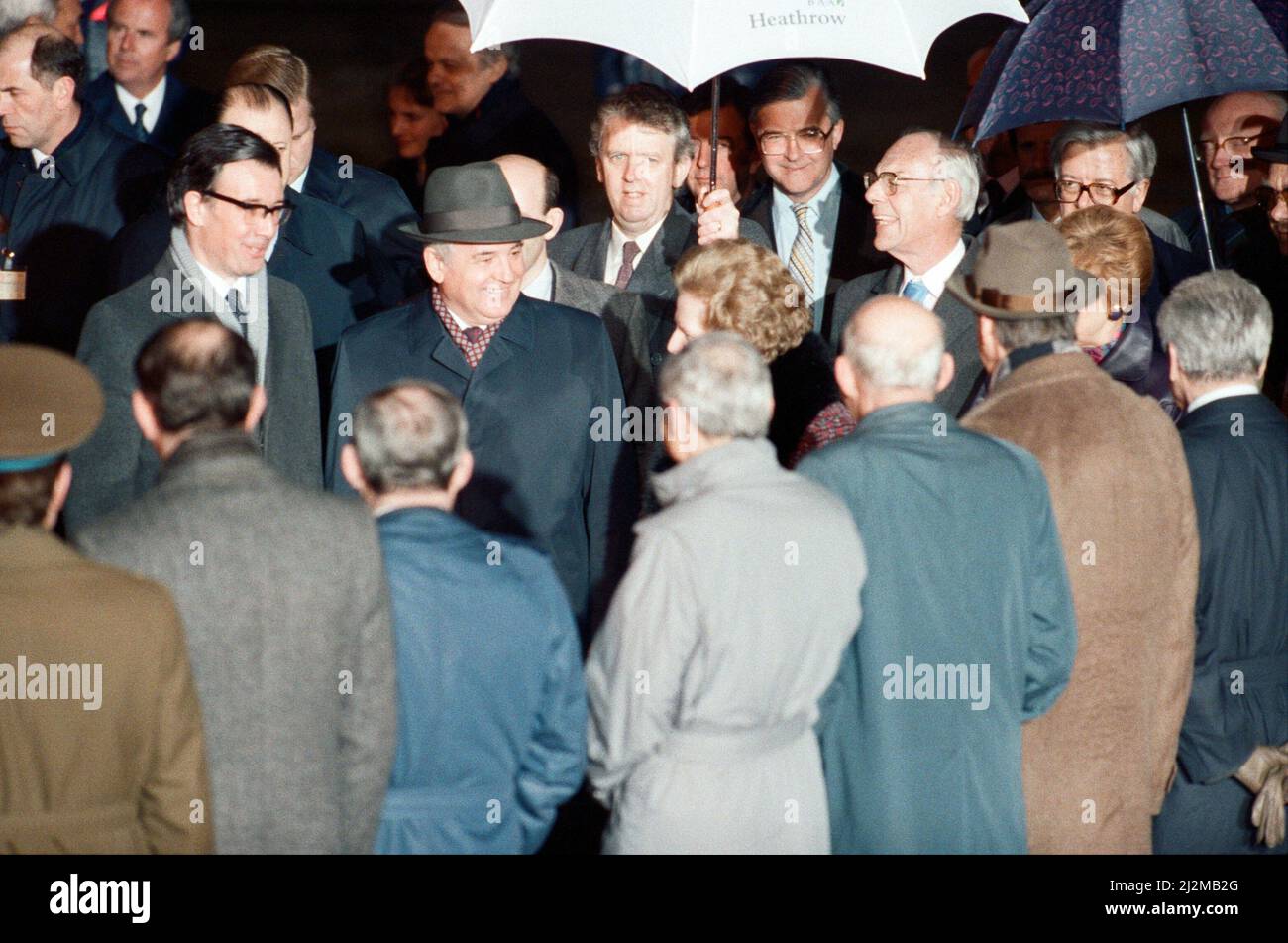 Margaret Thatcher meeting Mikhail Gorbachev, General Secretary of the Central Committee of the Communist Party of the Soviet Union, at Heathrow Airport. 5th April 1989. Stock Photo