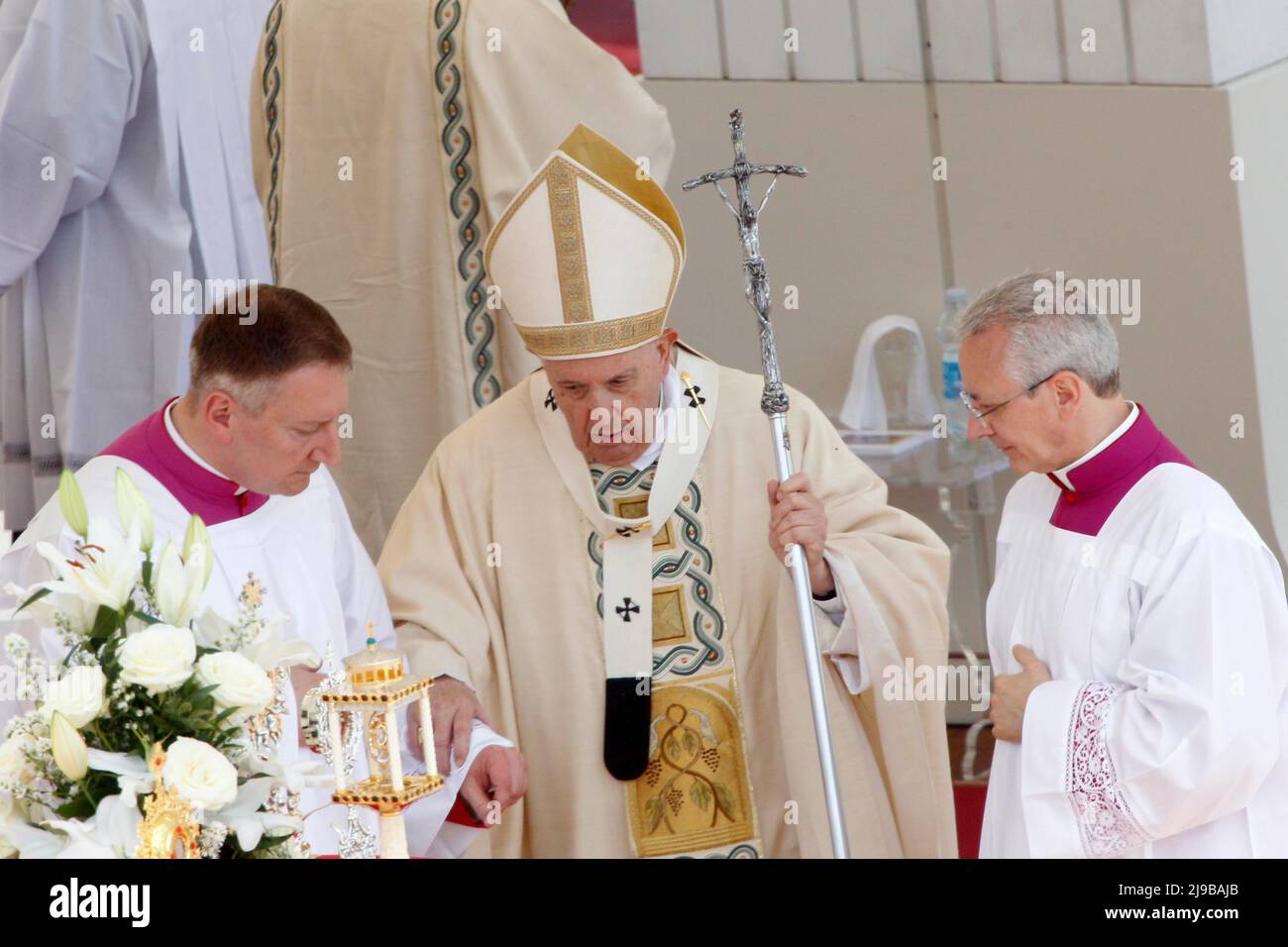 Vatican City, Vatican, 15th May, 2022. Pope Francis attends a canonization Mass of ten new saints in St. Peter's Square. Stock Photo