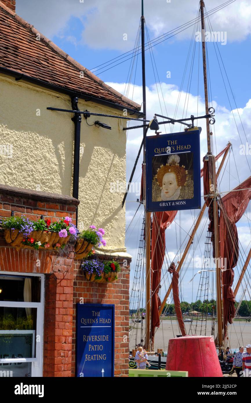 Queens Head Pub Maldon Stock Photo