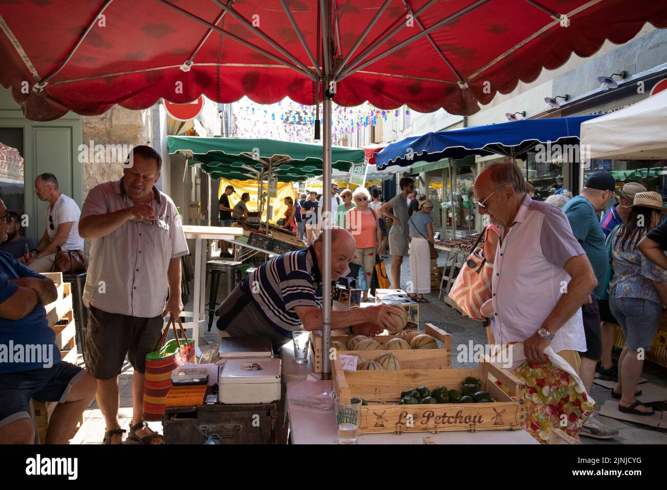 Ville d'Eymet, bastide town, in the region of south-west Dordogne, with a thriving market square, located on the banks of Dropt River, France, Europe Stock Photo