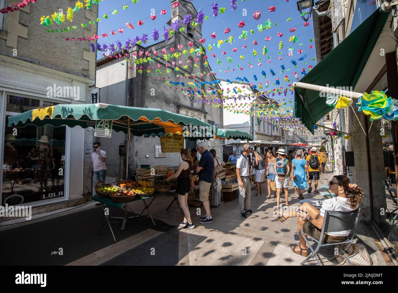 Ville d'Eymet, bastide town, in the region of south-west Dordogne, with a thriving market square, located on the banks of Dropt River, France, Europe Stock Photo