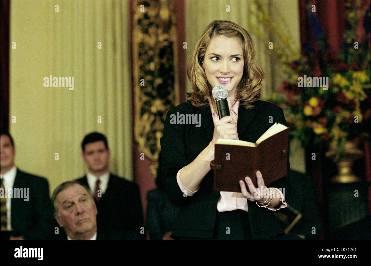 WINONA RYDER, MR. DEEDS, 2002 Stock Photo