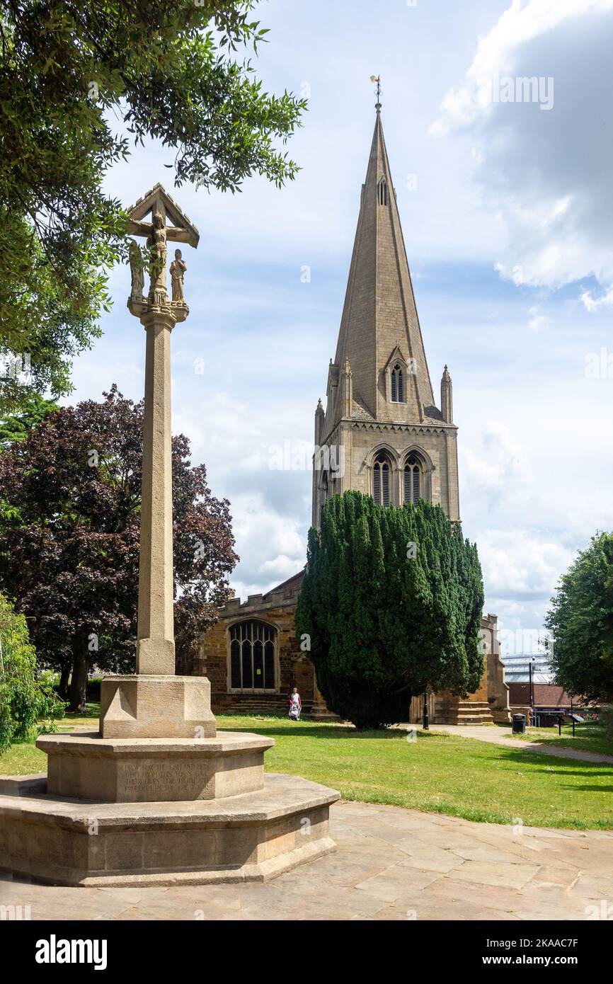 All Hallows Church & War Memorial, Church Road, Wellingborough, Northamptonshire, England, United Kingdom Stock Photo