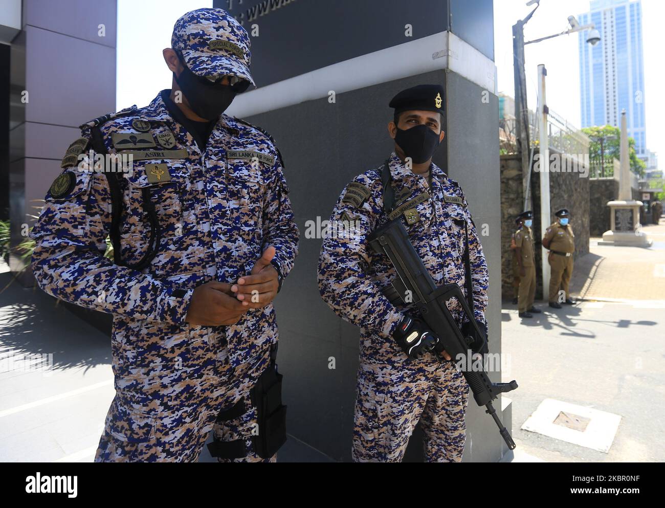 Sri Lankan special Force officers stand outside after stopping a protest against police brutality and the death of George Floyd in front of the United States Embassy In Colombo, Sri Lanka on June 9, 2020. Sri Lanka's Colombo Fort Magistrate's Court had issued an order preventing Frontline Socialist Party (FSP) from holding the protest against the death of George Floyd near the US Embassy in Colombo. (Photo by Tharaka Basnayaka/NurPhoto) Stock Photo