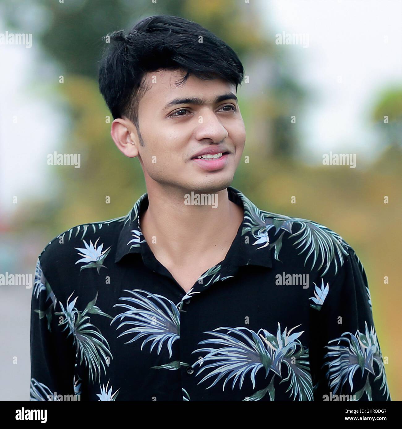 500+ Romantic Boy Premium High Resolution Images Download on Alamy | Cute Boy Smile Face Stock Photos 2023 | Most Handsome Boy in The World | 2023 Stock Photo