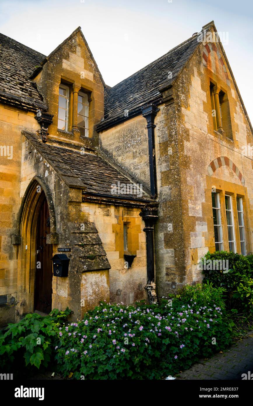 Chamfered arches hi-res stock photography and images - Alamy