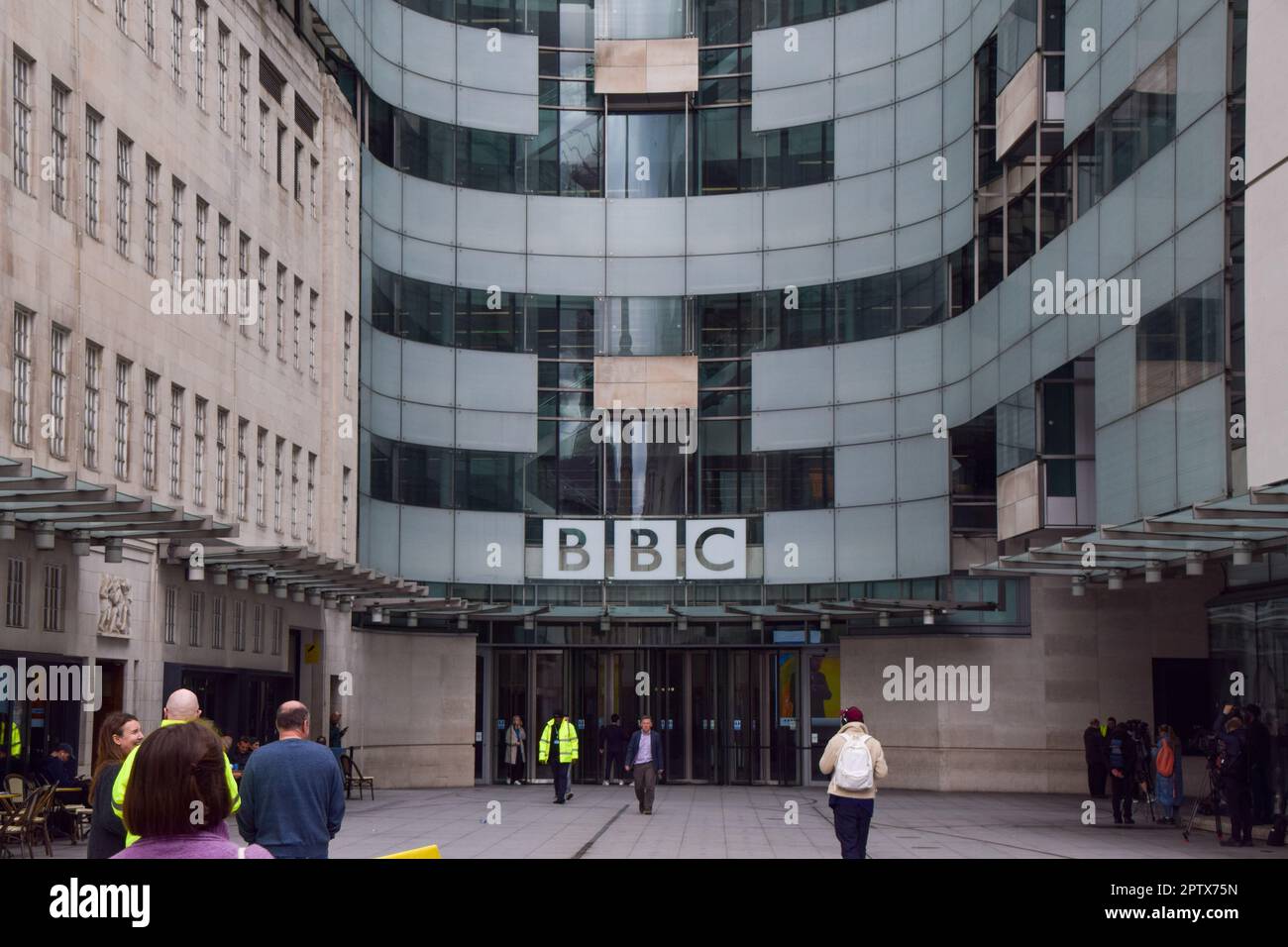 London, UK. 28th April 2023. Exterior view of Broadcasting House, the BBC headquarters in Central London, as BBC chair Richard Sharp resigns after it emerged that he failed to declare his role in a £800,000 loan made to former Prime Minister Boris Johnson. Credit: Vuk Valcic/Alamy Live News Stock Photo