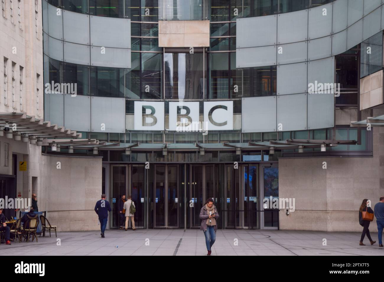 London, UK. 28th April 2023. Exterior view of Broadcasting House, the BBC headquarters in Central London, as BBC chair Richard Sharp resigns after it emerged that he failed to declare his role in a £800,000 loan made to former Prime Minister Boris Johnson. Credit: Vuk Valcic/Alamy Live News Stock Photo