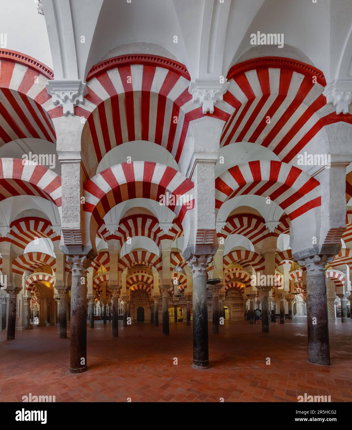 Arches and Columns of Hypostyle Prayer Hall at Mosque-Cathedral of Cordoba (Al-Mansur expansion) - Cordoba, Andalusia, Spain Stock Photo