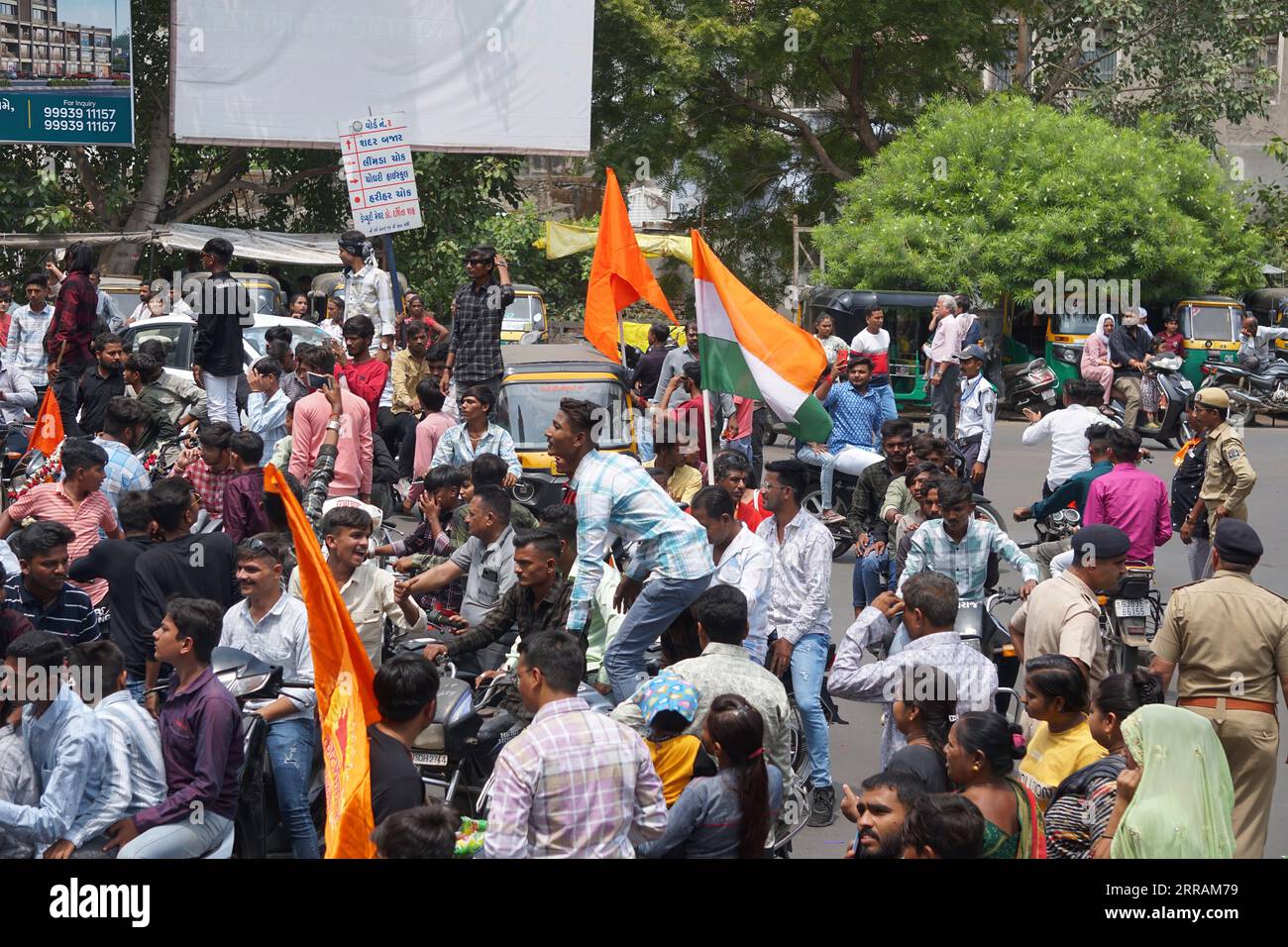 Rajkot, India. 7th September, 2023. Crowd enjoying possession of shri krishna janmashtami at sadar bazar rajkot. Credit: Nasirkhan Davi/Alamy Live News Stock Photo