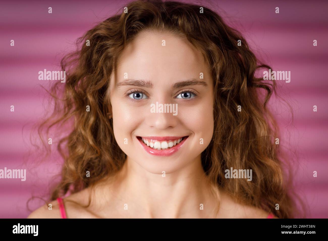 Beautiful smile teeth hi-res stock photography and images - Alamy