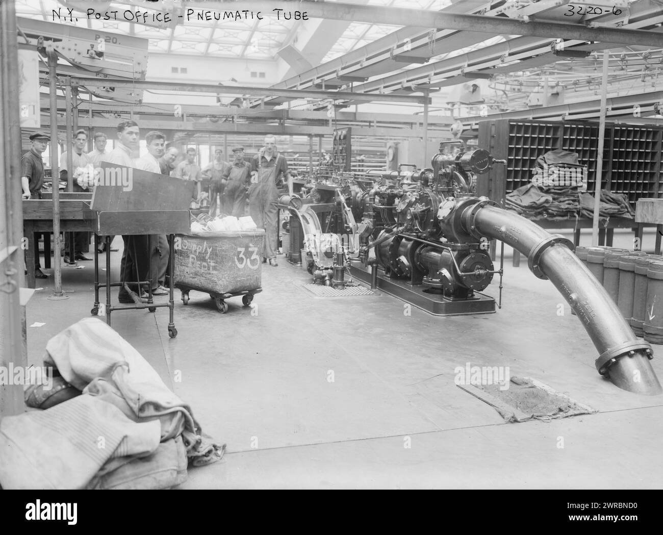 N.Y. Post Office, Pneumatic Tube, Photograph shows the Pennsylvania Terminal Post Office (General Post Office Building), now called the James A. Farley Building, located at 421 Eighth Avenue, New York City., between ca. 1914 and ca. 1915, Glass negatives, 1 negative: glass Stock Photo