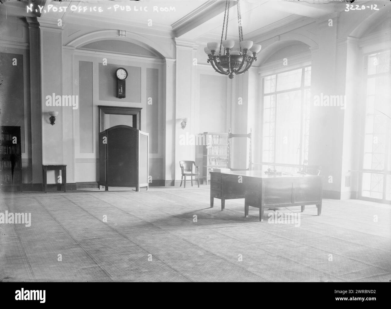 N.Y. Post Office, Public Room, Photograph shows the Pennsylvania Terminal Post Office (General Post Office Building), now called the James A. Farley Building, located at 421 Eighth Avenue, New York City., between ca. 1914 and ca. 1915, Glass negatives, 1 negative: glass Stock Photo