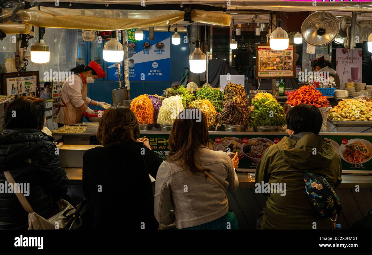 Gwangjang  food stall and market in Seoul, South Korea Stock Photo