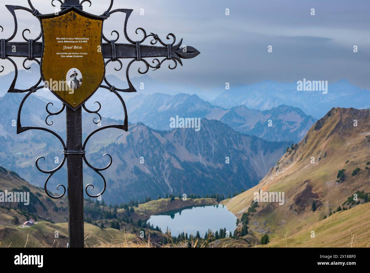 Cast-iron memorial cross for Josef Boeck, master shepherd of the rear Seealpe, near Seealpsee, Nebelhorn, Allgaeu Alps, Allgaeu, Bavaria, Germany Stock Photo