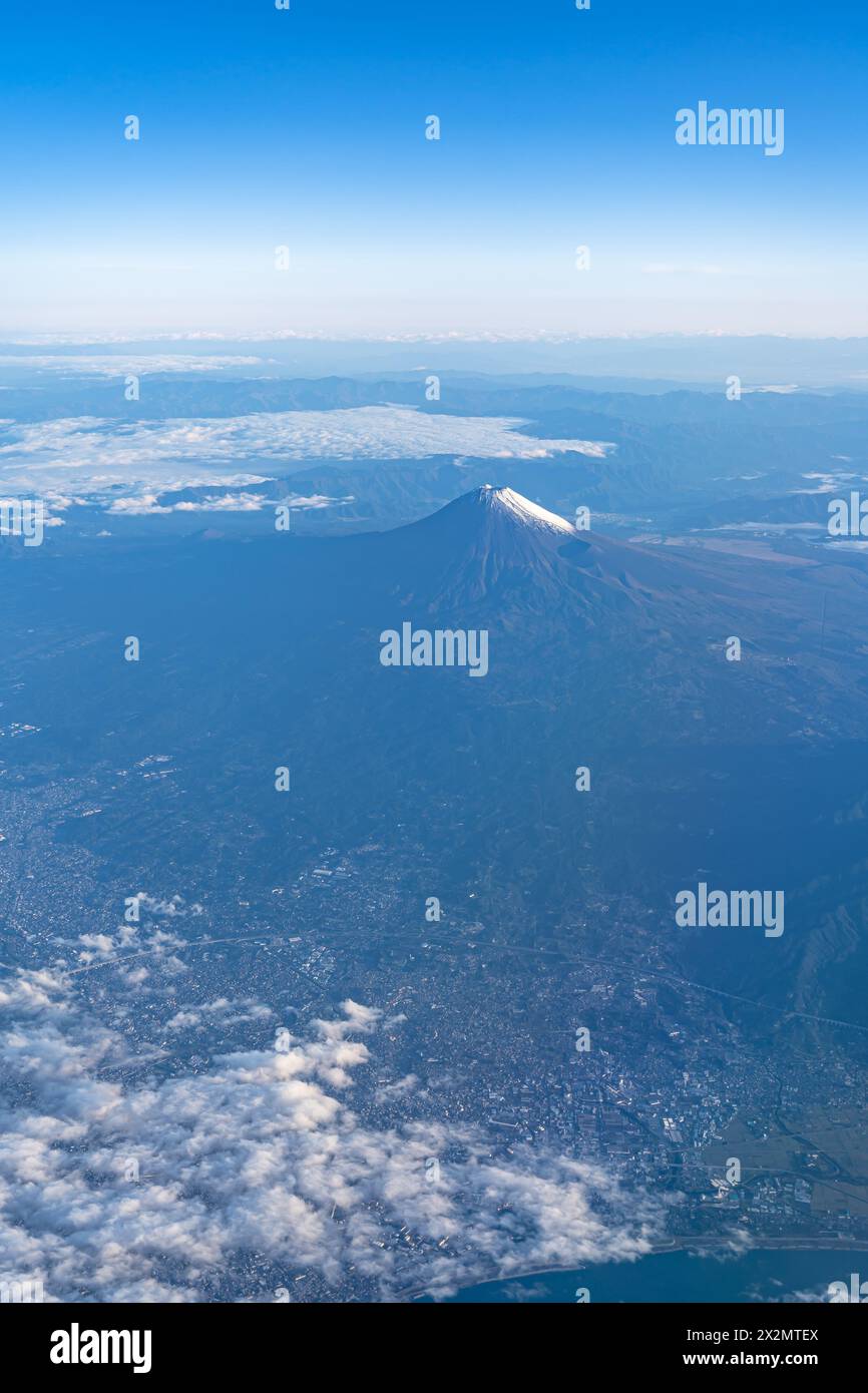 A birds eye view close-up the Mount Fuji ( Mt. Fuji ) and blue sky. Scenery landscapes of the Fuji-Hakone-Izu National Park. Shizuoka, Japan Stock Photo