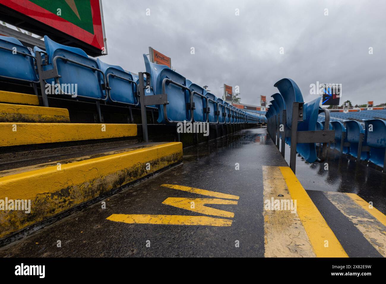 Leeds, UK. 22nd May, 2024. W isle in the open stand as the wet weather continues during the Vitality T20 International Series England vs Pakistan at Headingley Stadium, Leeds, United Kingdom, 22nd May 2024 (Photo by Mark Cosgrove/News Images) in Leeds, United Kingdom on 5/22/2024. (Photo by Mark Cosgrove/News Images/Sipa USA) Credit: Sipa USA/Alamy Live News Stock Photo