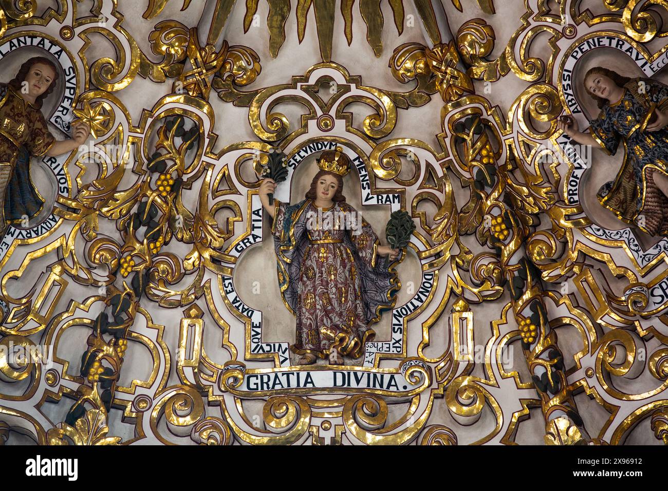 Ceiling Figures, Chapel of the Rosario, 1690, Santo Domingo Church ...