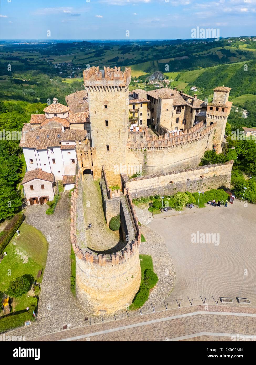 Aerial view of the medieval castle and village of Vigoleno, Piacenza district, Emilia-Romagna, Italy, Stock Photo