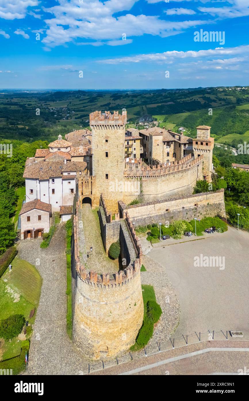 Aerial view of the medieval castle and village of Vigoleno, Piacenza district, Emilia-Romagna, Italy, Stock Photo