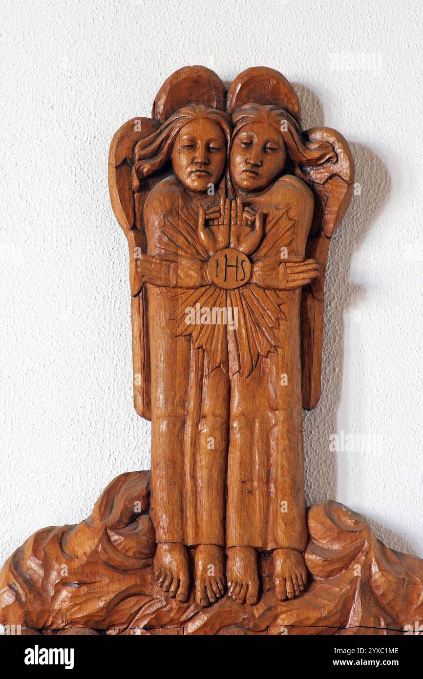 Angels on the main altar in the Church of Saint Nicholas Tavelic in Slavonski Brod, Croatia Stock Photo