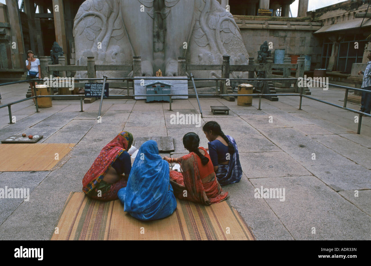 Praying Indians, Jaina sainthood, India, Karnataka, Sravana Belgola Stock Photo