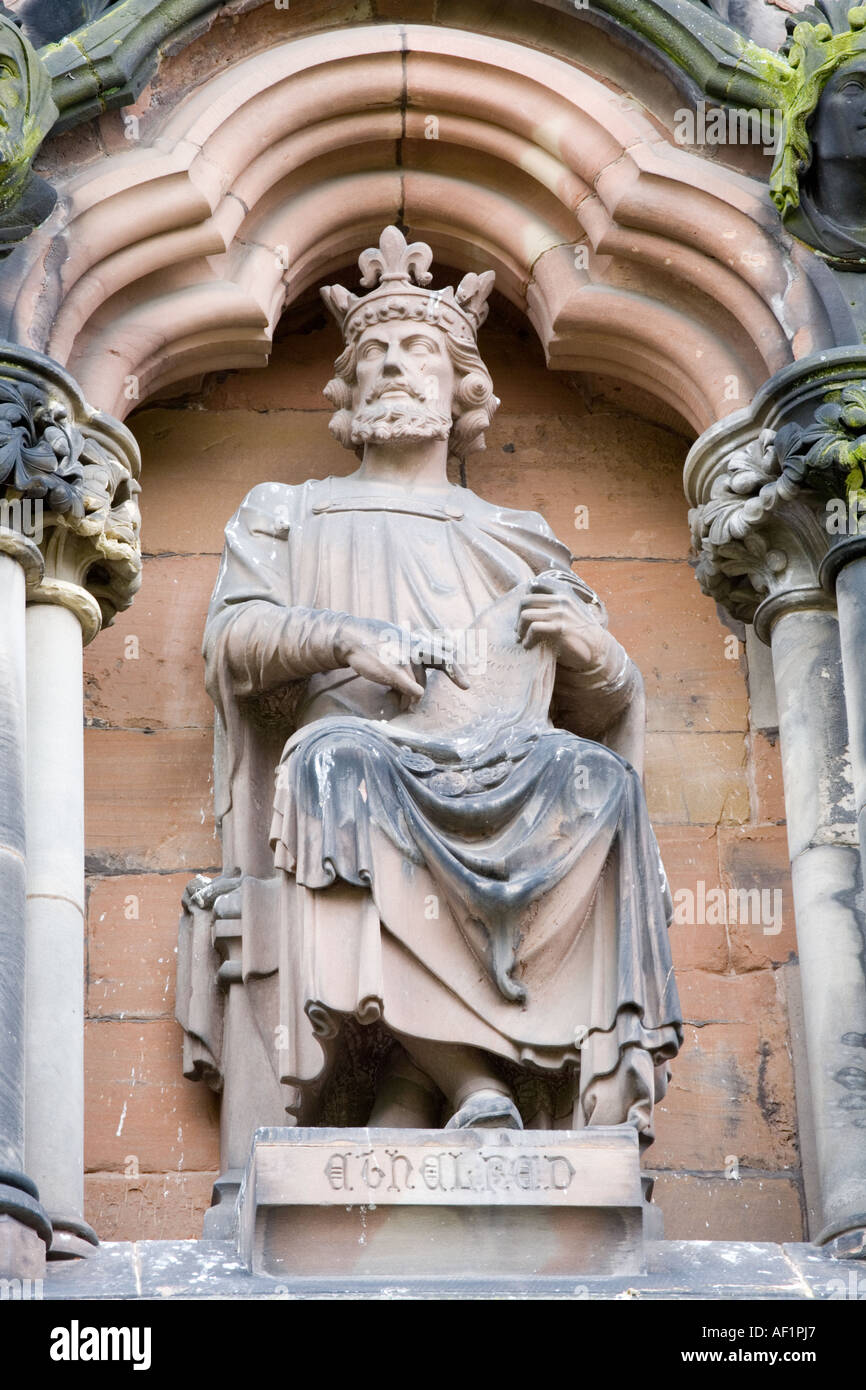 Statue of King Ethelred on the west front of Lichfield Cathedral, Staffordshire UK Stock Photo