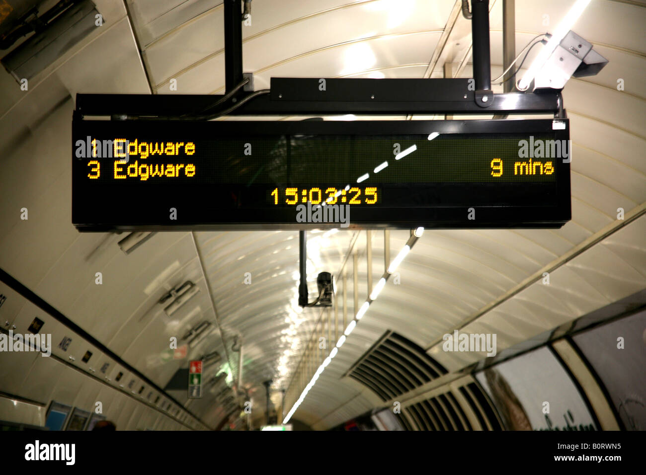 Train Indicator Board Hi-res Stock Photography And Images, 59% OFF