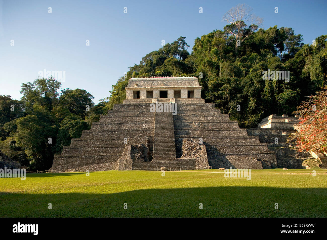 Mexico, Chiapas, Palenque, Maya ruins. Temple of Inscriptions. Stock Photo