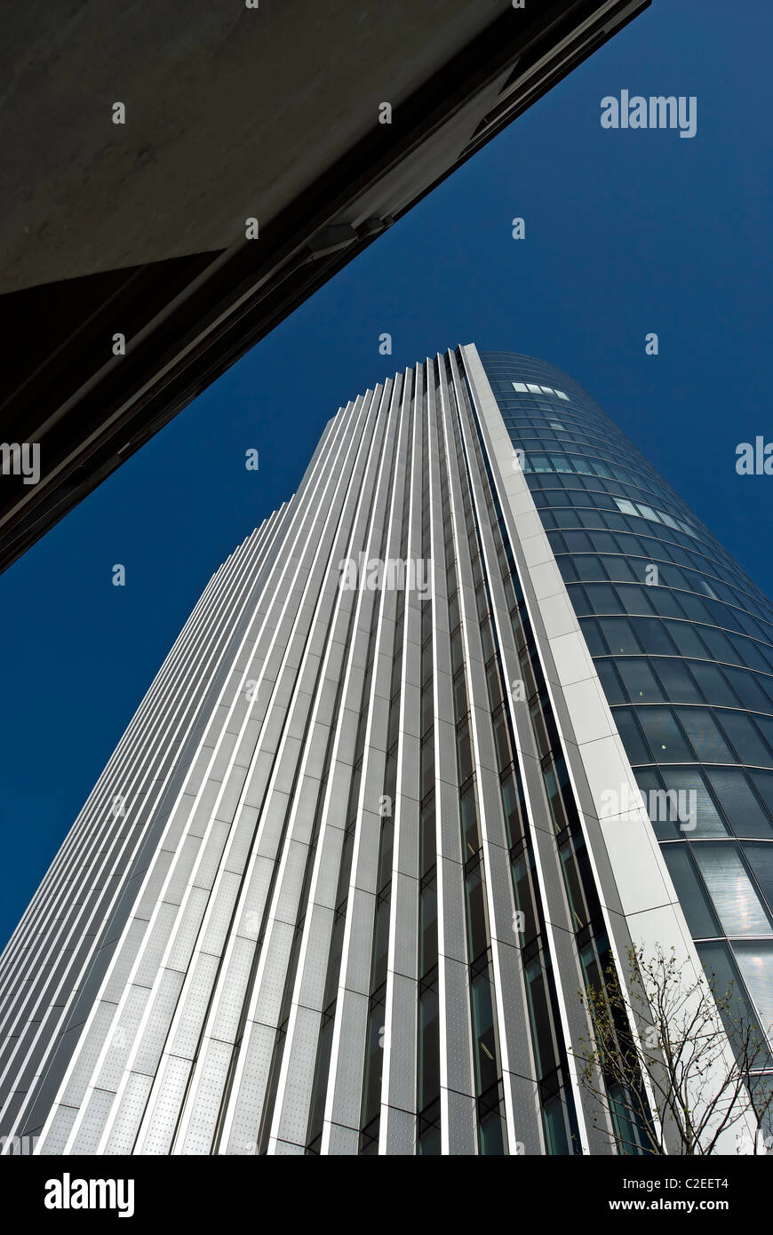 the willis building, designed by architect sir norman foster in the city of london, england, seen from the south Stock Photo