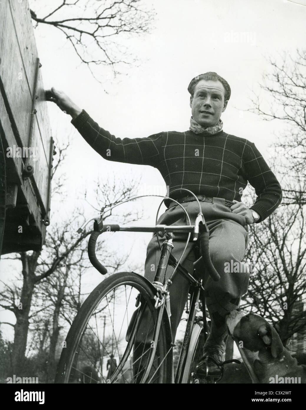 REG HARRIS (1920-1992) Champion English track racing cyclist at his Rusholme, Cheshire, home in 1950 Stock Photo