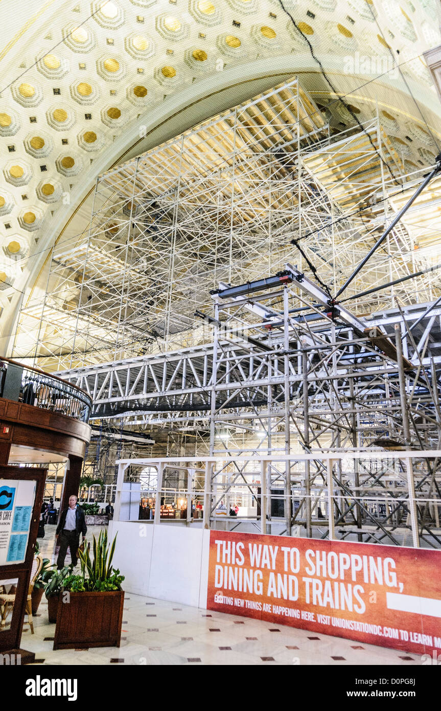 WASHINGTON DC, United States — Scaffolding on the interior of Washington DC's Union Station to facilitate repair of the damage from the 5.8 earthquake in Virginia on August 23, 2011. Stock Photo