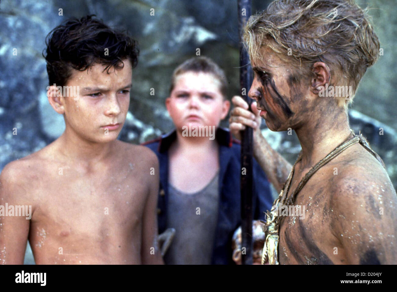 Der Herr Der Fliegen  Lord Flies  Balthazar Getty, Danuel Pipoly, Chris Furrh Die Jungen teilen sich bald in zwei Lager mit Stock Photo