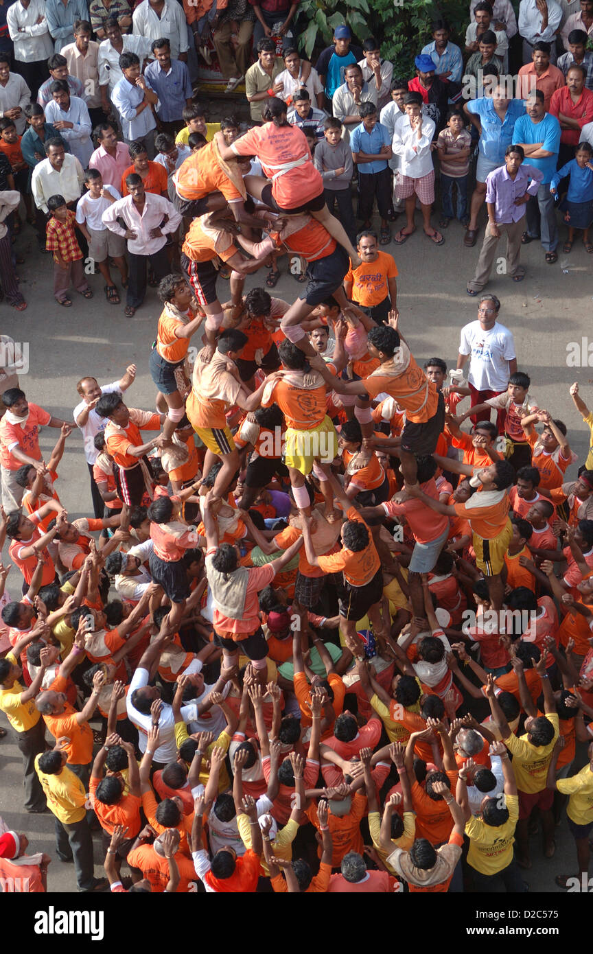 Dahi Hundie, Human Pyramid, Janmashtami Janmashtami Gokul Ashtami Govinda Festival, Bombay Mumbai, Maharashtra, India Stock Photo