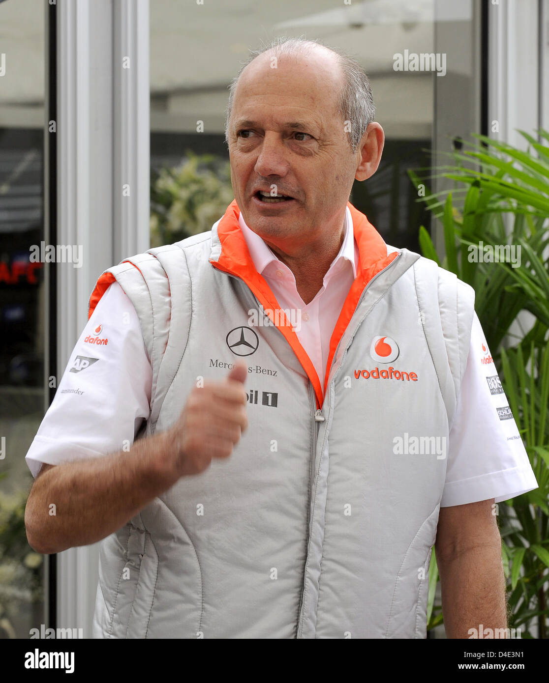 British Ron Dennis, team principal of McLaren Mercedes, is pictured prior to the start of the Grand Prix of Japan at Fuji Speedway racing circuit near Gotemba, Japan, 12 October 2008. Photo: JENS BUETTNER Stock Photo