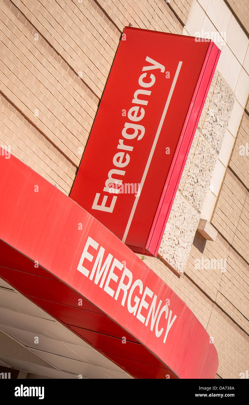 WASHINGTON, DC, USA - The George Washington University Hospital emergency room entrance and sign. Stock Photo