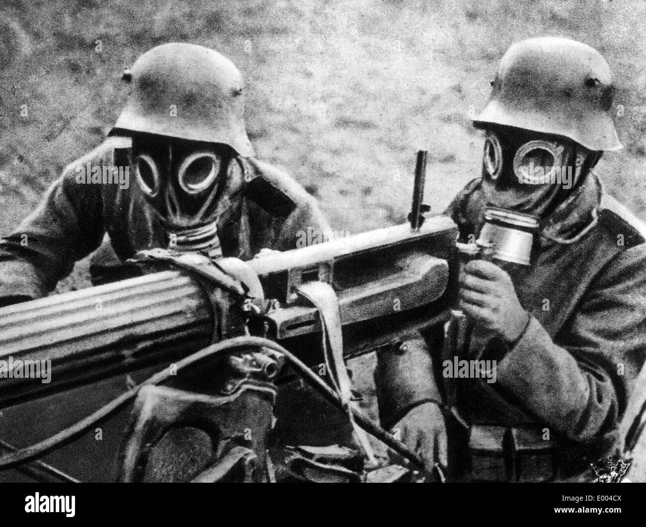 German soldier with a machine gun, 1914-1918 Stock Photo