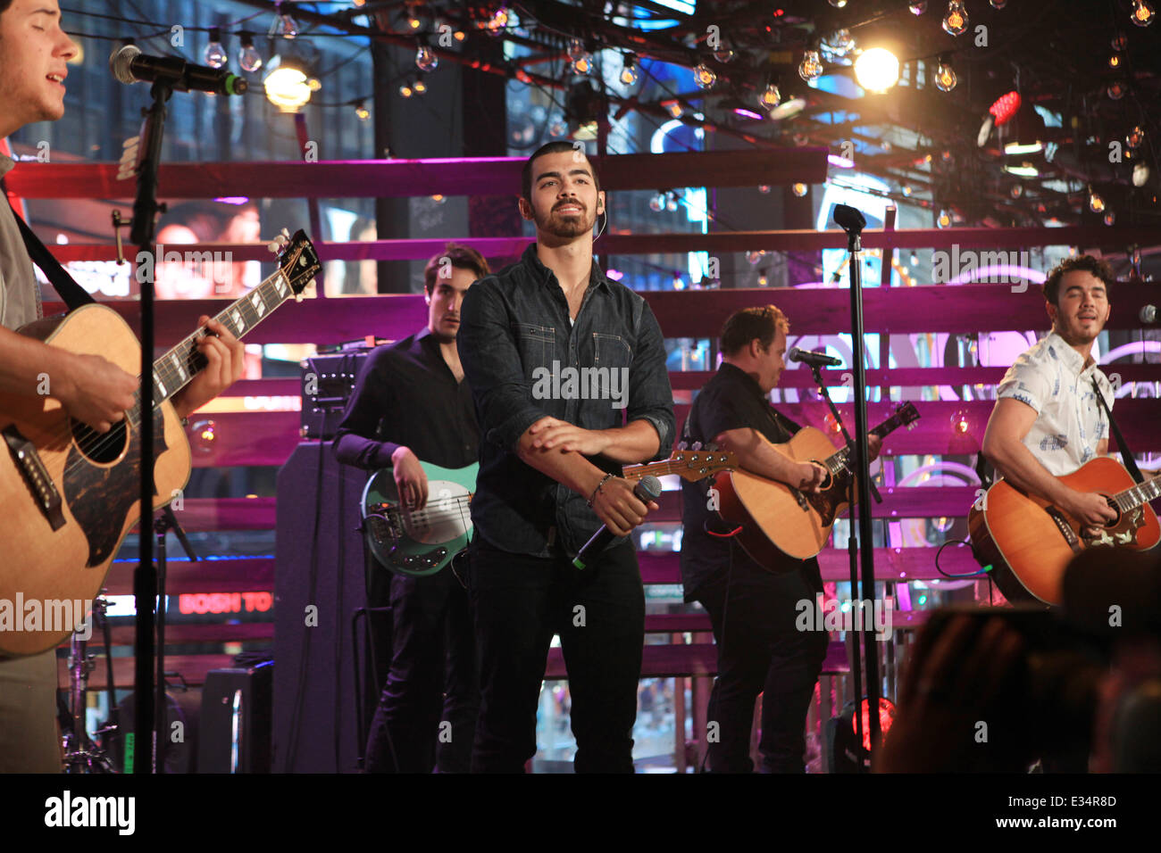 The MTV, VH1, CMT & LOGO 2013 O Music Awards  Featuring: The Jonas Brothers Where: NYC, NY, United States When: 20 Jun 2013 Cred Stock Photo