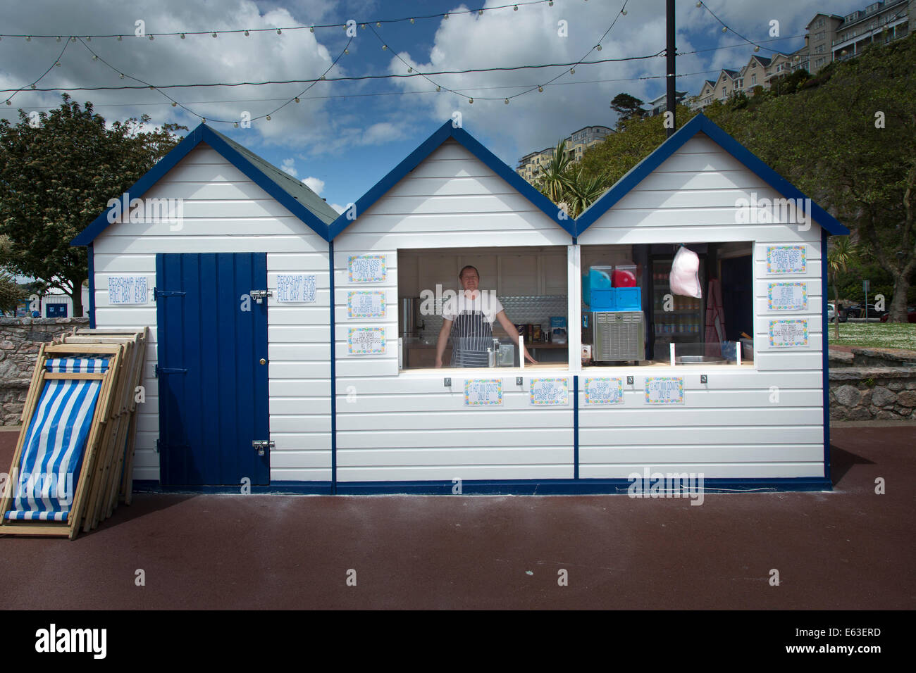 Tea and Deck Chair Kiosk, Torquay, devon Stock Photo