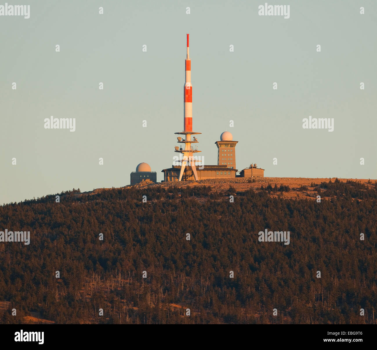 Summit plateau of Brocken Mountain with an antenna mast and Brockenhaus, seen from Torfhaus, Harz National Park, Saxony-Anhalt Stock Photo