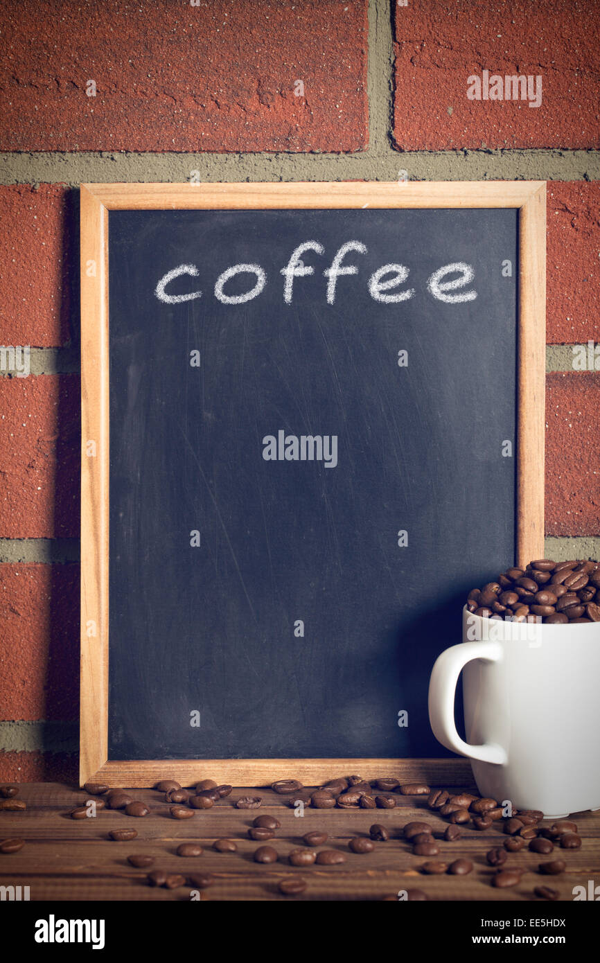 Black chalkboard coffee beans hi-res stock photography and images - Alamy