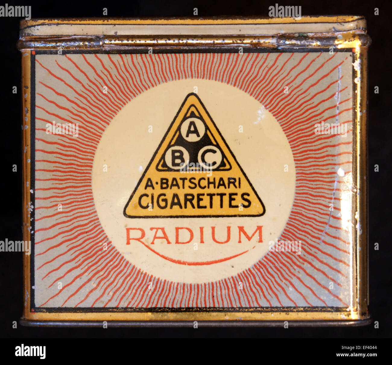 Radium red cigaretets tin, back Stock Photo