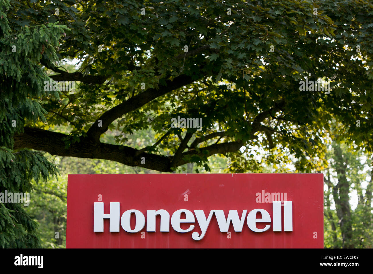 A logo sign outside of the headquarters of Honeywell International, Inc., in Morris Township, New Jersey. Stock Photo