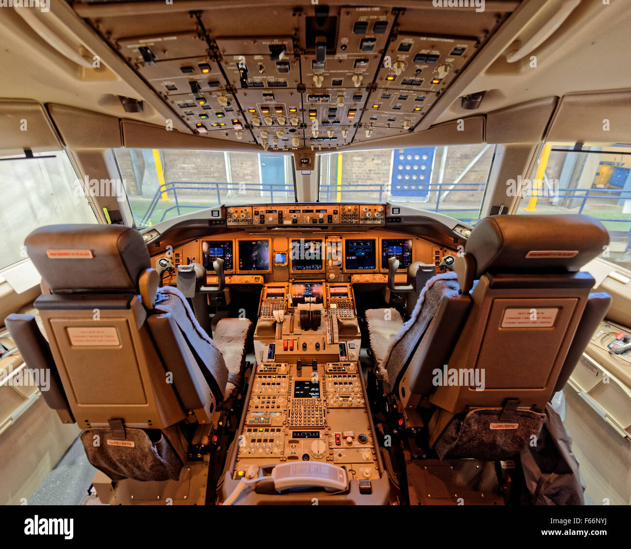 Boeing 777 Series Illuminated Cockpit Aircraft 3081 A - vrogue.co