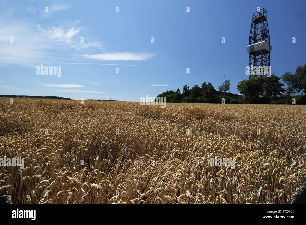 drilling derrick Stock Photo