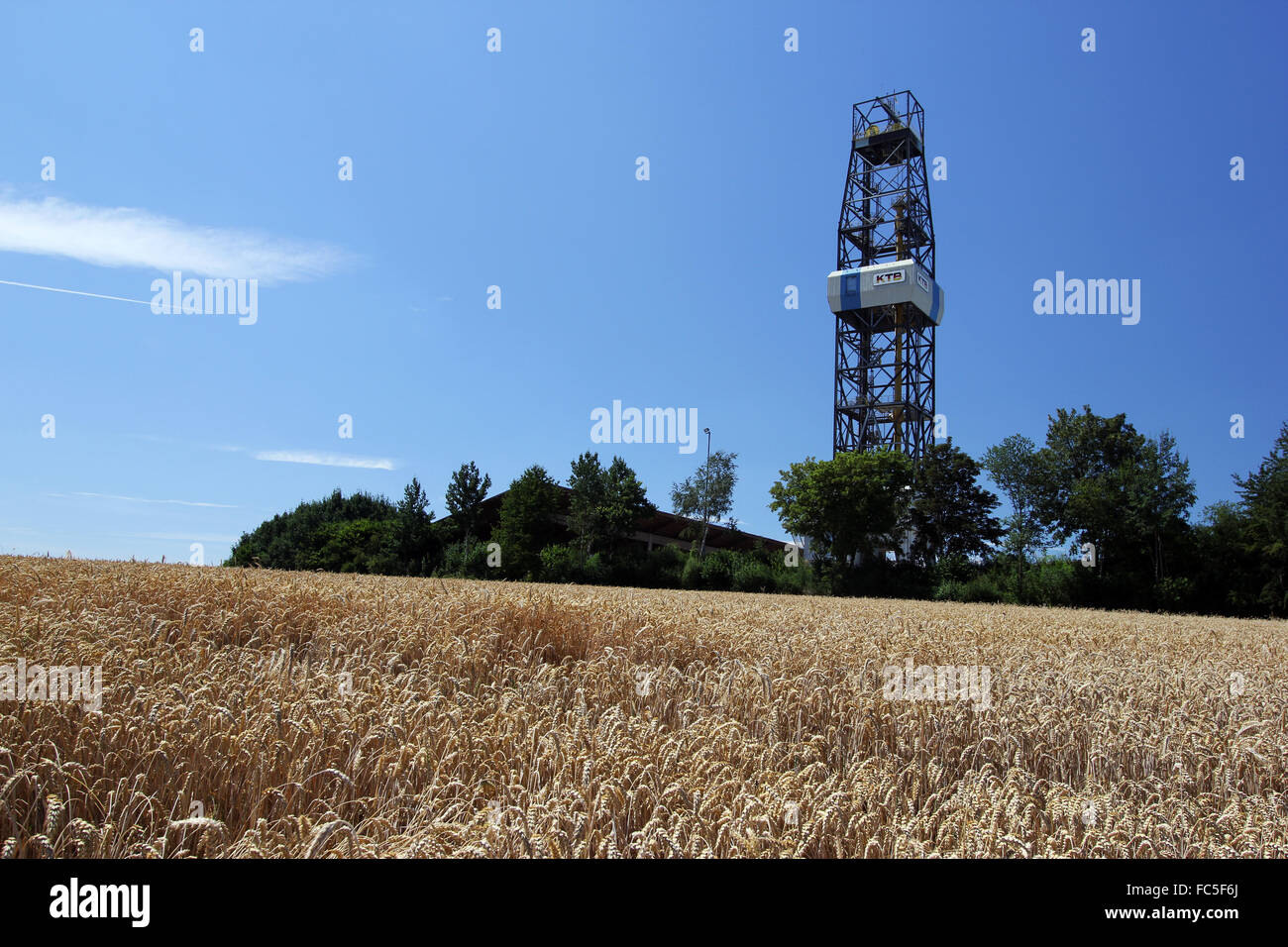 drilling derrick Stock Photo